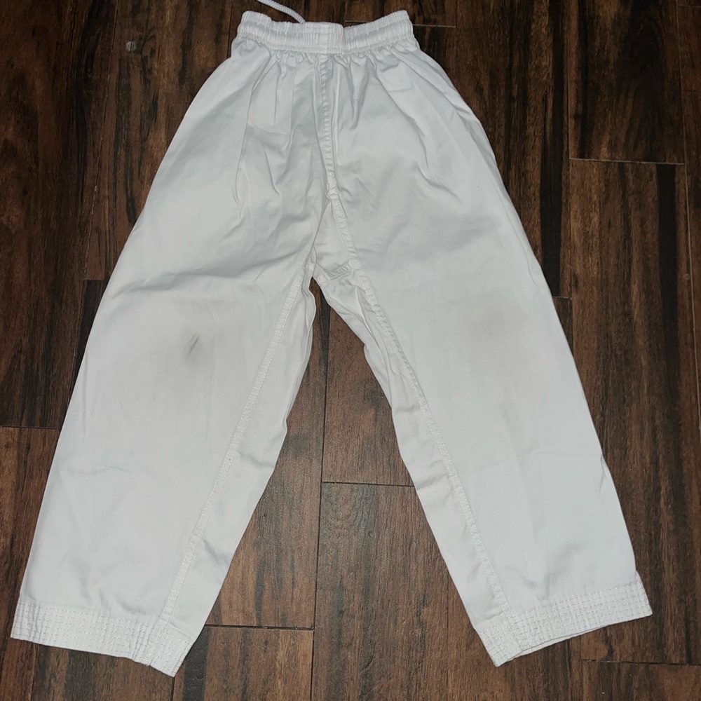 Taekwando Uniform with Belt - Picture 5 of 9